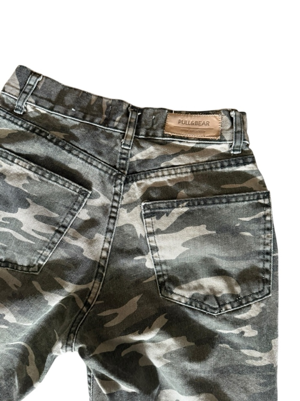 Pull&Bear Olive Green Camouflage High-Waist Jeans - Picture 4 of 4